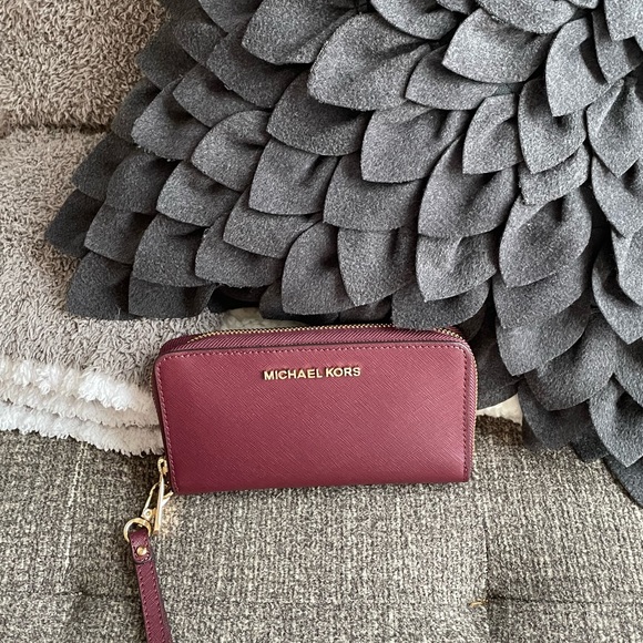 Michael Kors Handbags - Michael Kors Saffiano Leather Wallet